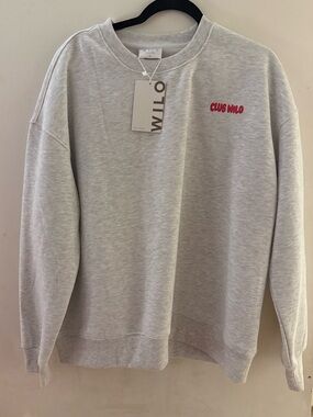 Wilo Light Gray Crewneck Sweatshirt NWT